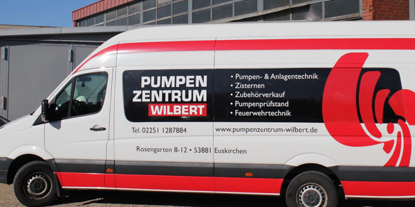Montagefahrzeug vom Pumpenzentrum Wilbert